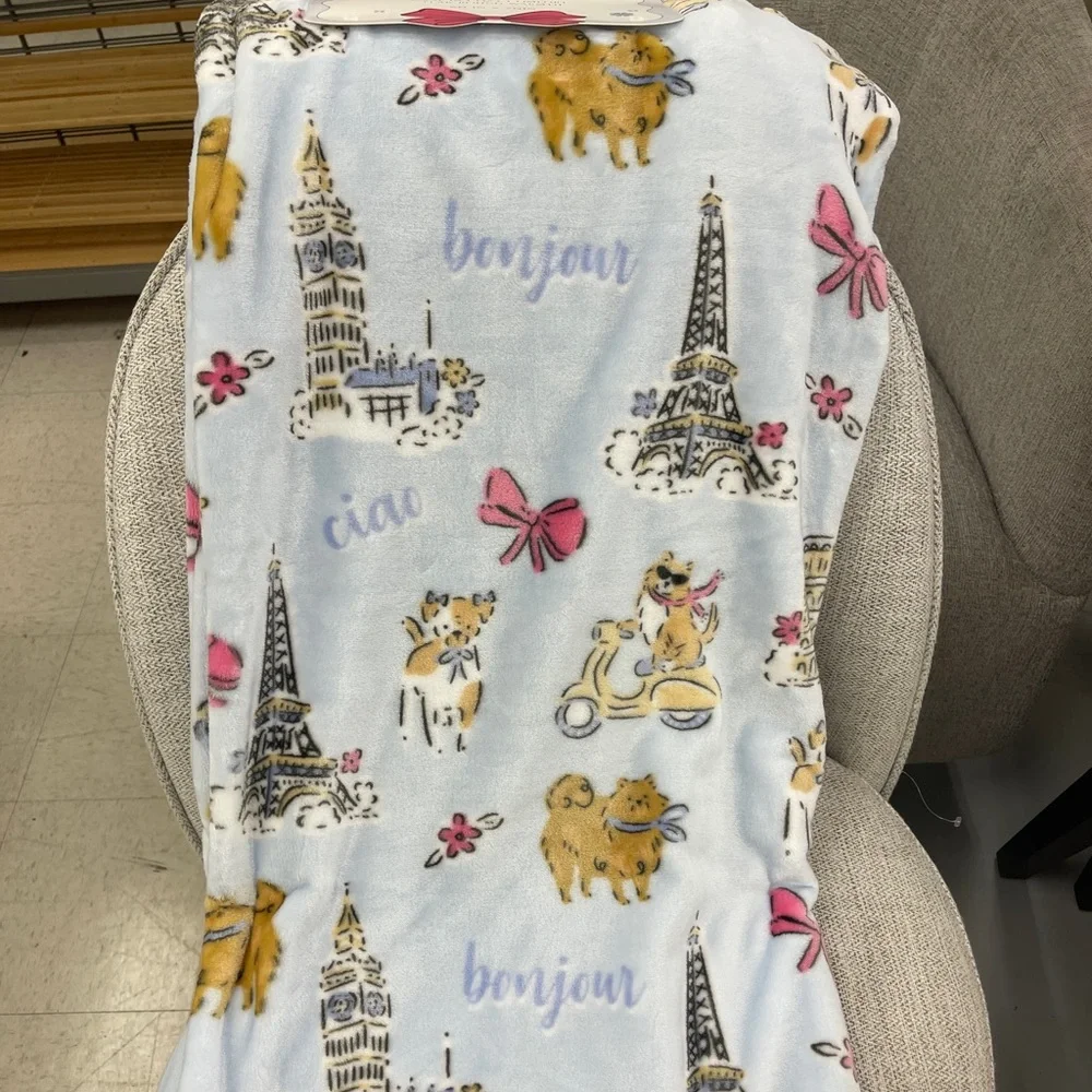 Coquette Paris Italy Dogs with Pink Bows Blue Plush Cozy Throw blanket NWT